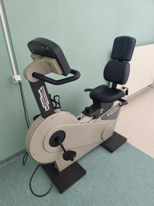 Rehabilitačný bicykel Technogym